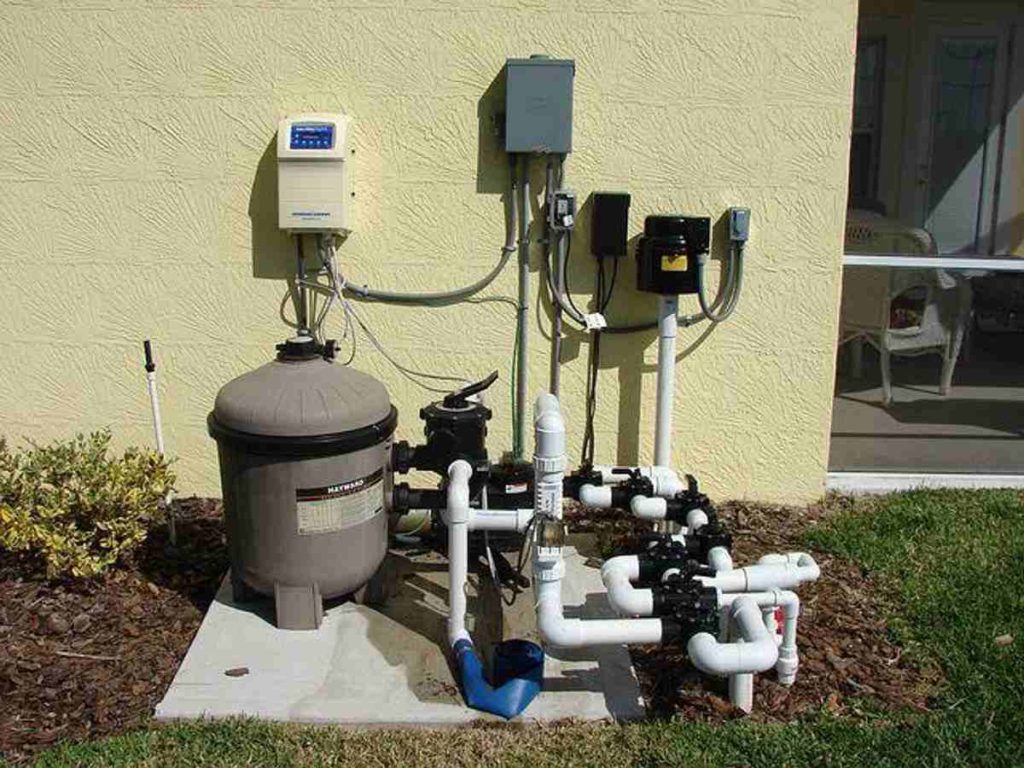 Backwashing Sand and DE Swimming Pool Filters