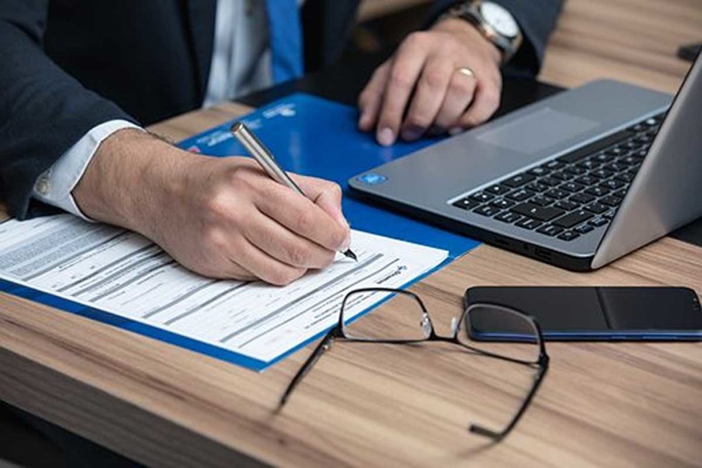 A Lawyer's Guide to Real Estate