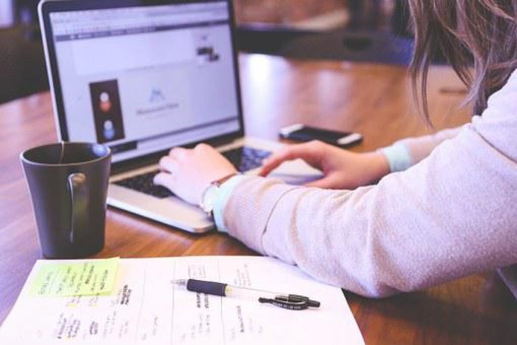 How to Choose the Right Web Designer
