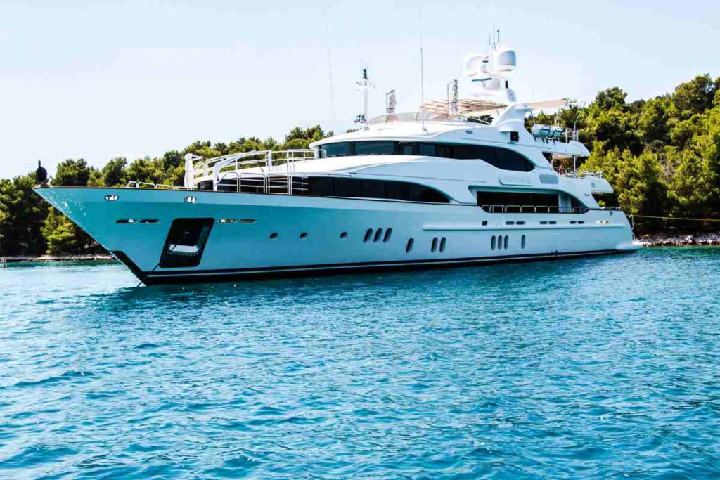 who buys boats for cash