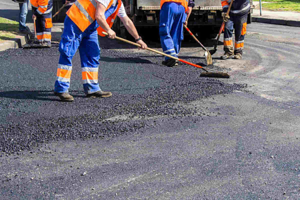 Choosing the Right Asphalt Contractor Moreno Valley